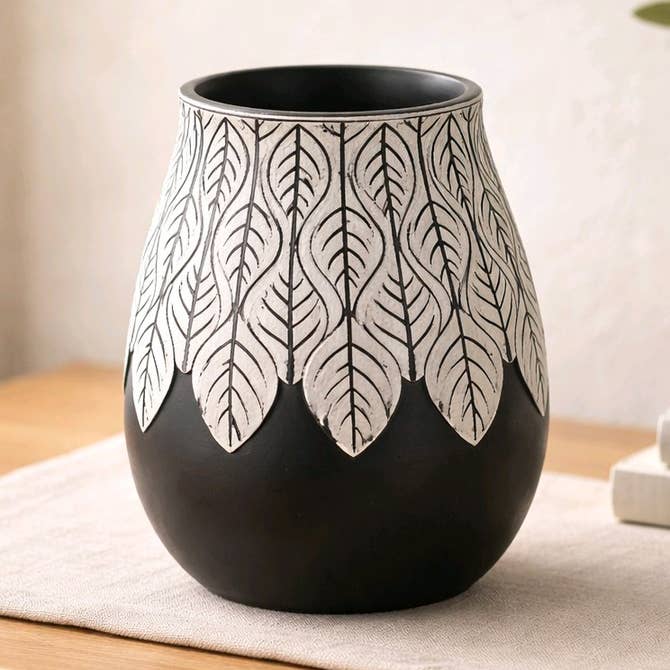 Pearl White And Black Vase 9x9x12in