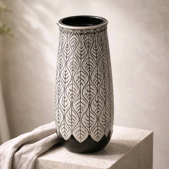 Pearl White And Black Pot 7x7x18in