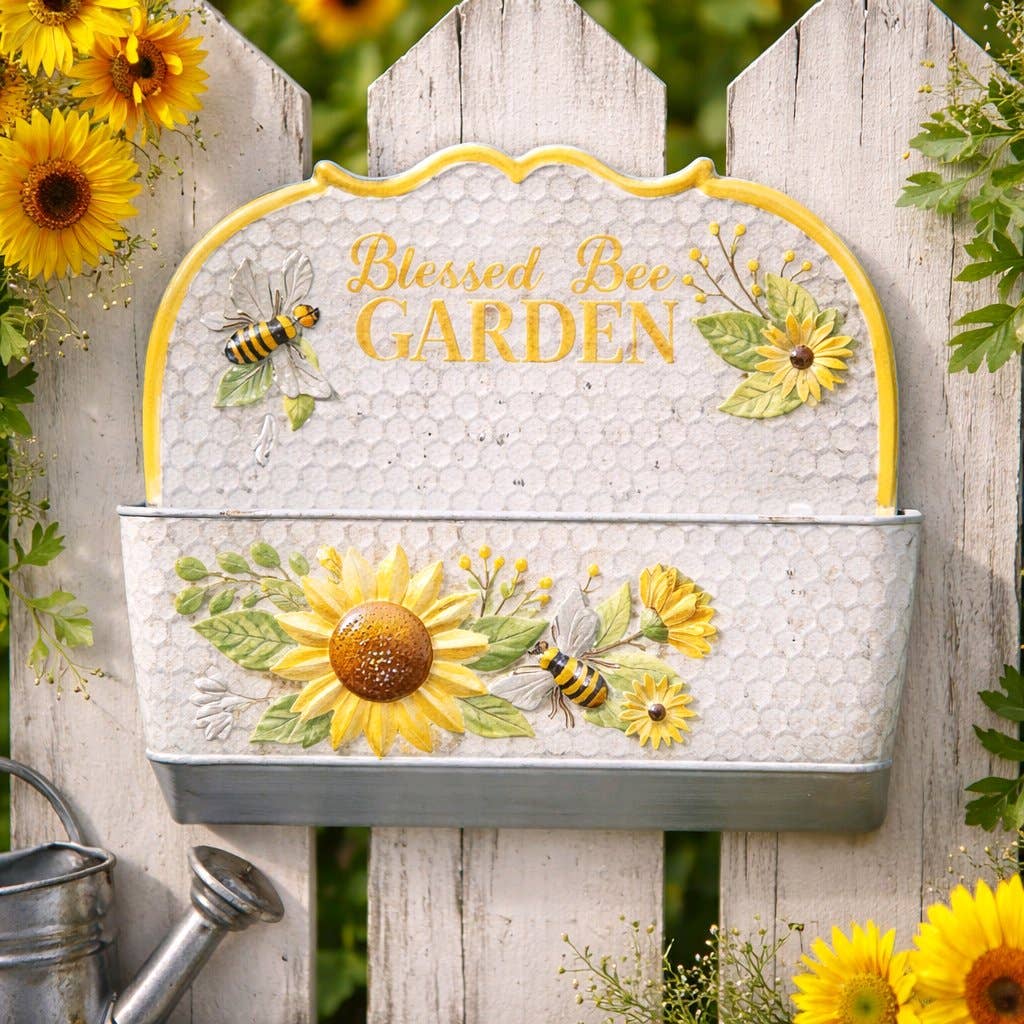 Bee Planter 19x15in