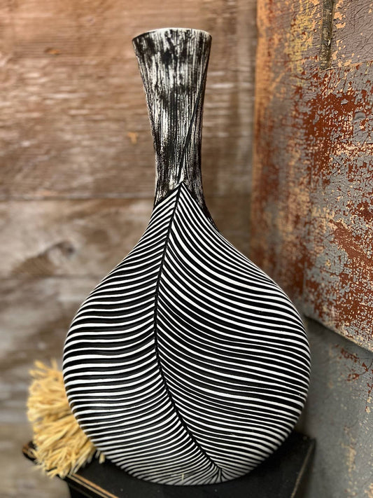 New Zealand Genie Vase 17in