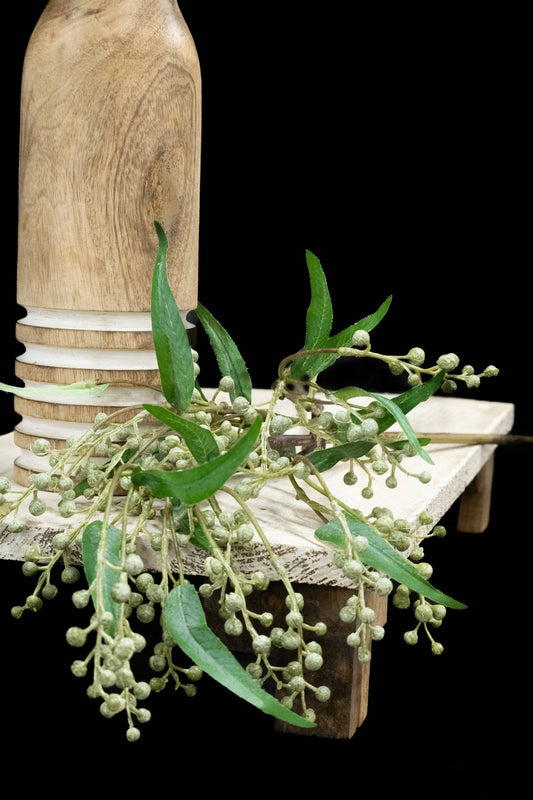 White Pea Berry 32in