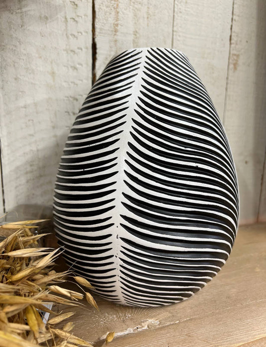 Wide New Zealand  Vase 8in
