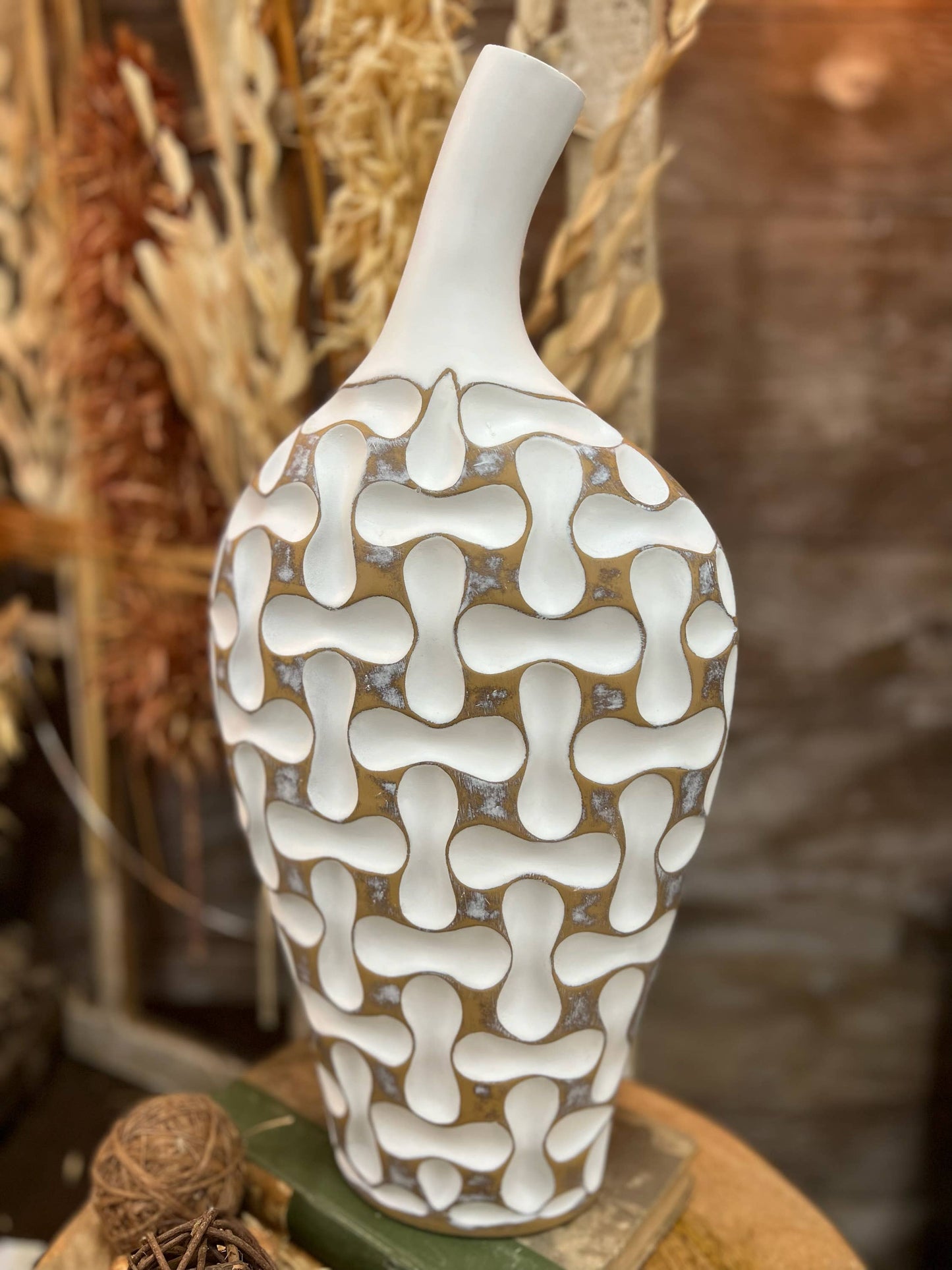 Puzzle Vase 18in