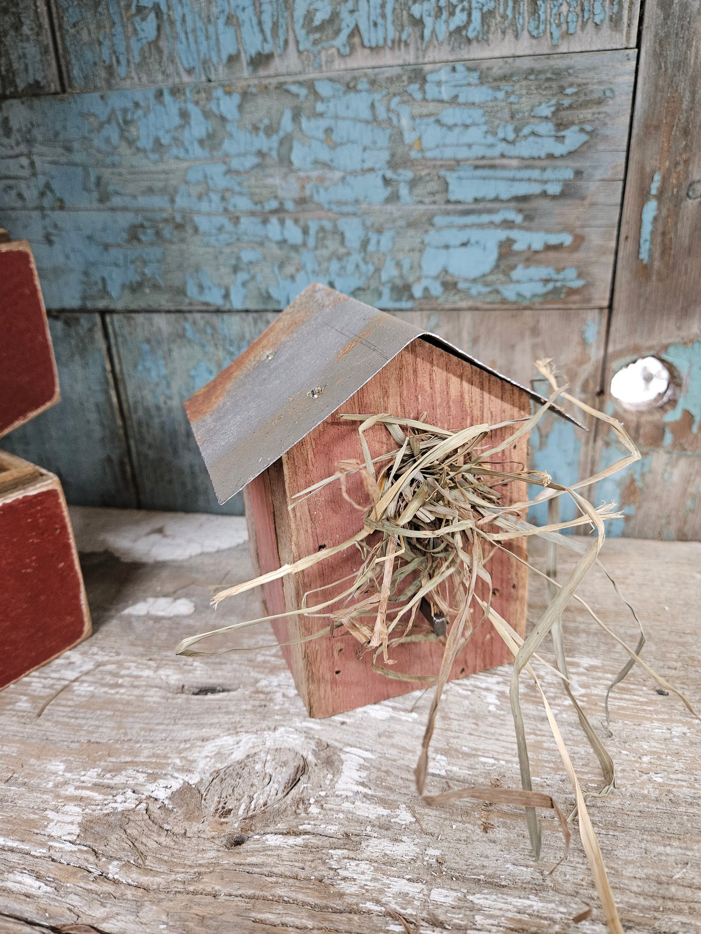 1 Hole Bird House 6in